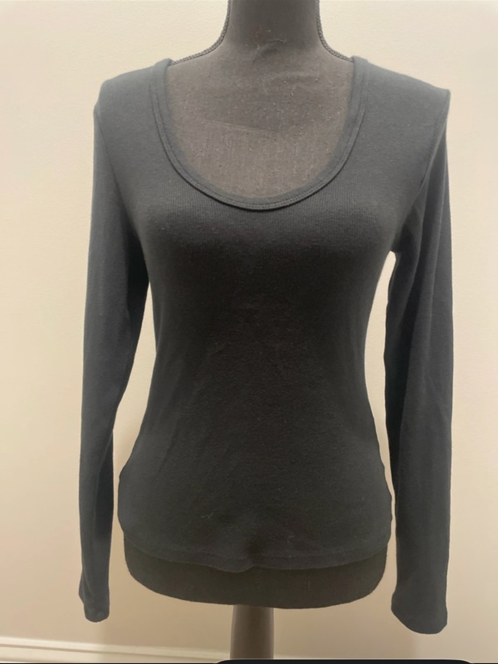 Universal Thread Black Scoop Neck Long-Sleeve Top